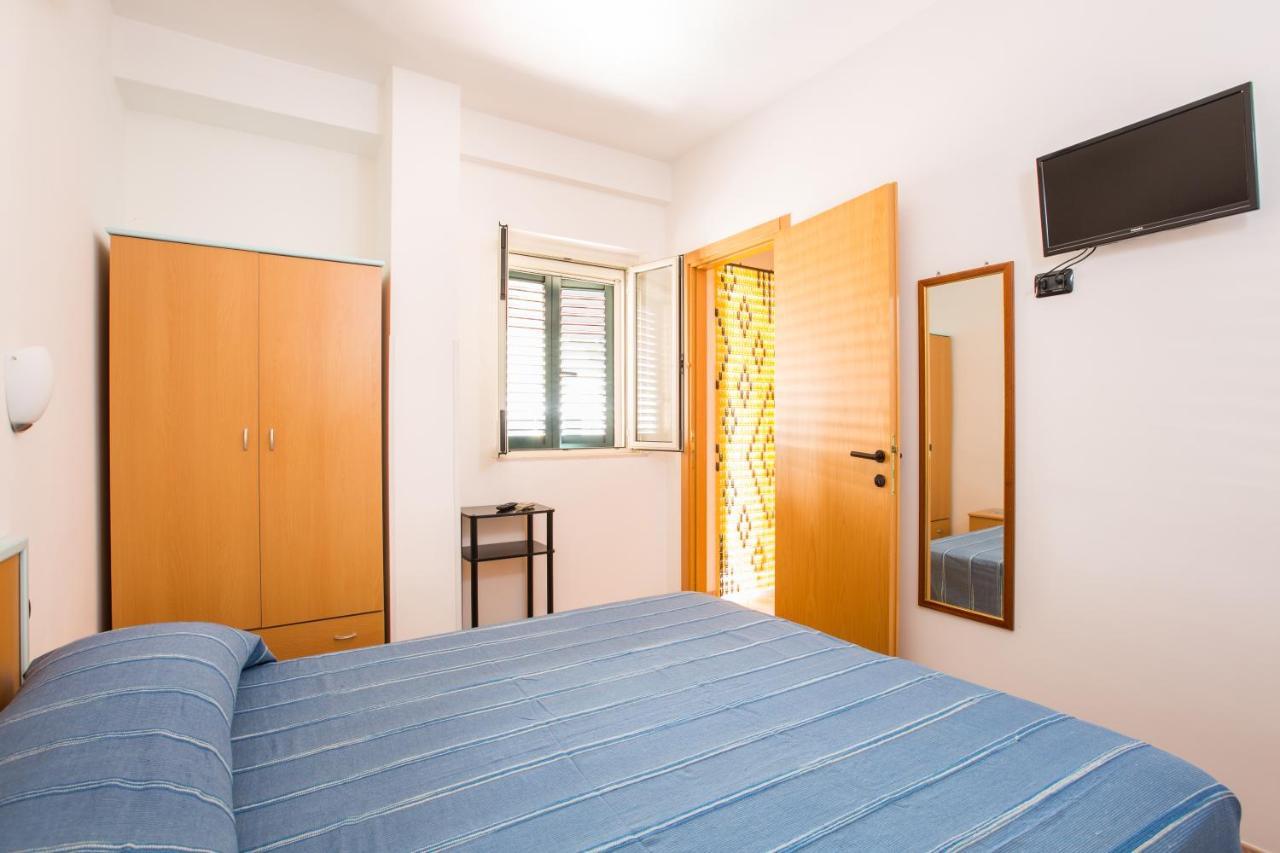 One Love Apartments Lupetto Dış mekan fotoğraf